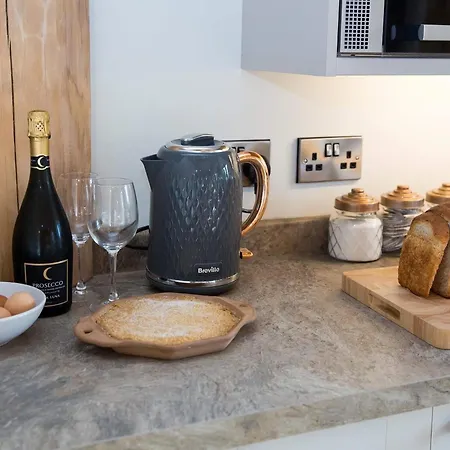 Braisty Woods - Hopes & Beams