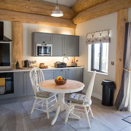 Prázdninový dům Braisty Woods - Hopes & Beams